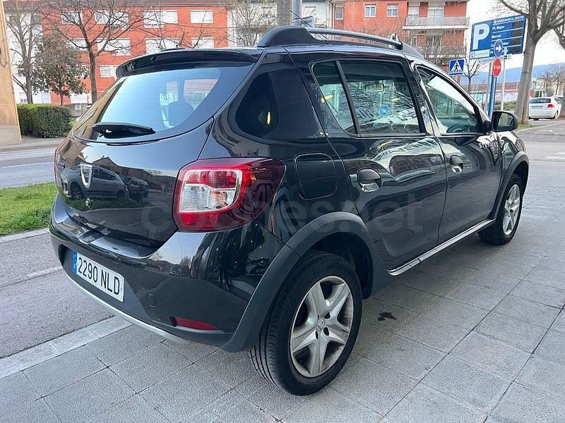 Usado Dacia Sandero Stepway 90 CV (66 kW) 2016 Negro Berlina