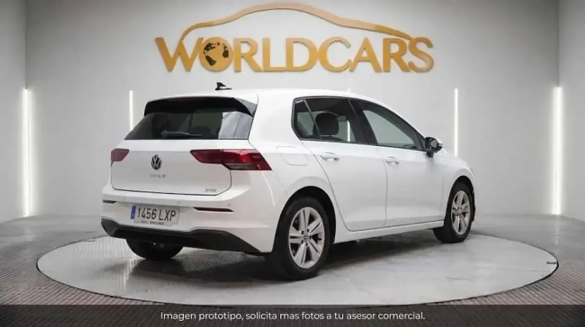 Usado VW Golf VIII Life 110 CV (80 kW) 2022 Blanco Berlina