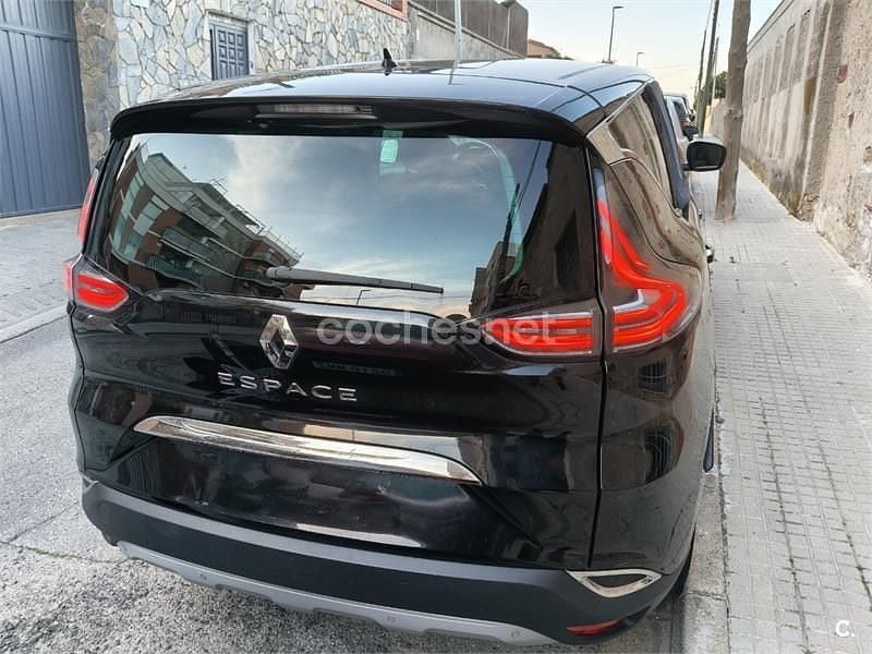 Usado Renault Espace Intens 130 CV (95 kW) 2018 Negro Monovolumen