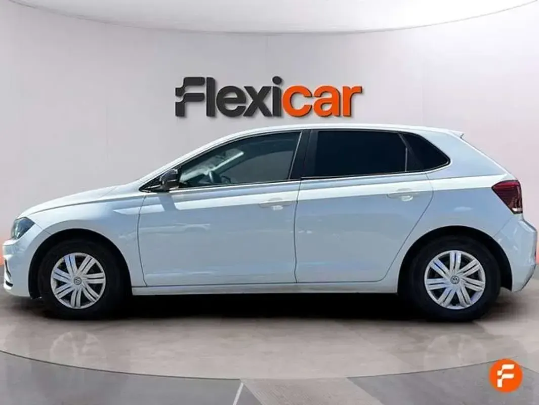 Usado VW Polo Advance 75 CV (55 kW) 2018 Blanco Utilitario