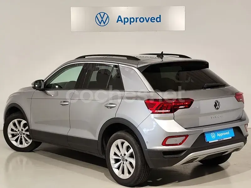 Usado VW T-Roc Life 150 CV (110 kW) 2024 Gris / plata SUV