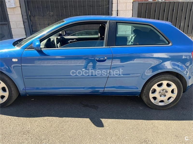 Usado Audi A3 Ambition 102 CV (75 kW) 2003 Azul Utilitario
