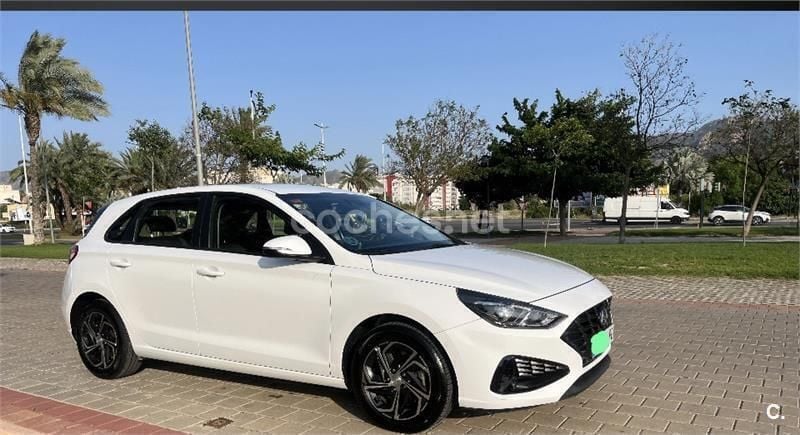 Blanco Usado 2021 Hyundai i30 Berlina | 13.000 € (Buen precio) - Imagen 1/4
