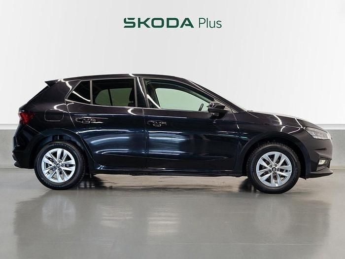 Usado Skoda Fabia Selection 95 CV (69 kW) 2025 Negro Utilitario