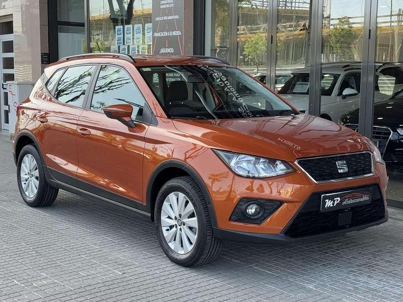 Usado Seat Arona Ecomotive 95 CV (69 kW) 2018 Naranja SUV