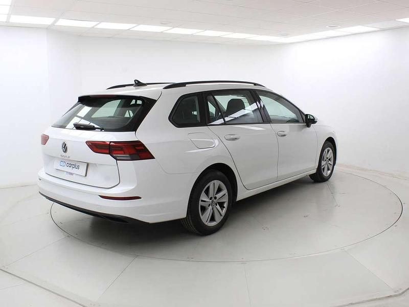 Usado VW Golf VIII 116 CV (85 kW) 2022 Blanco Familiar