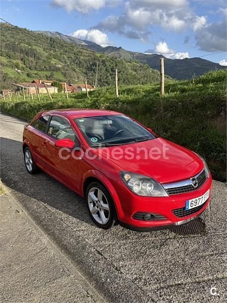 Rojo Usado 2007 Opel Astra GTC Sport Berlina | 3600 € (Precio justo) - Imagen 1/2