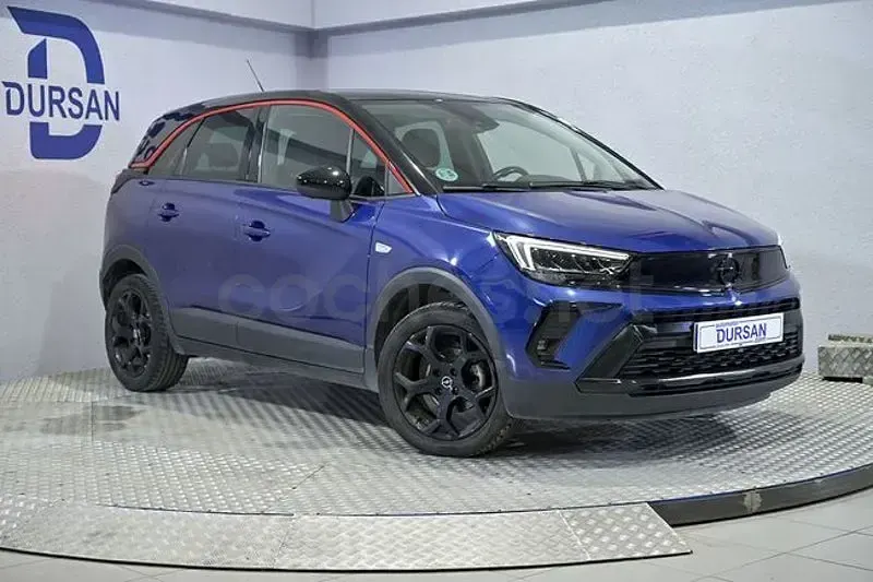 Usado Opel Crossland GS Line 110 CV (80 kW) 2022 Azul SUV