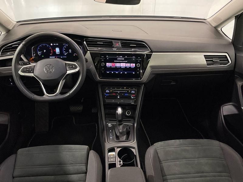Usado VW Touran 150 CV (110 kW) 2025 Gris Monovolumen