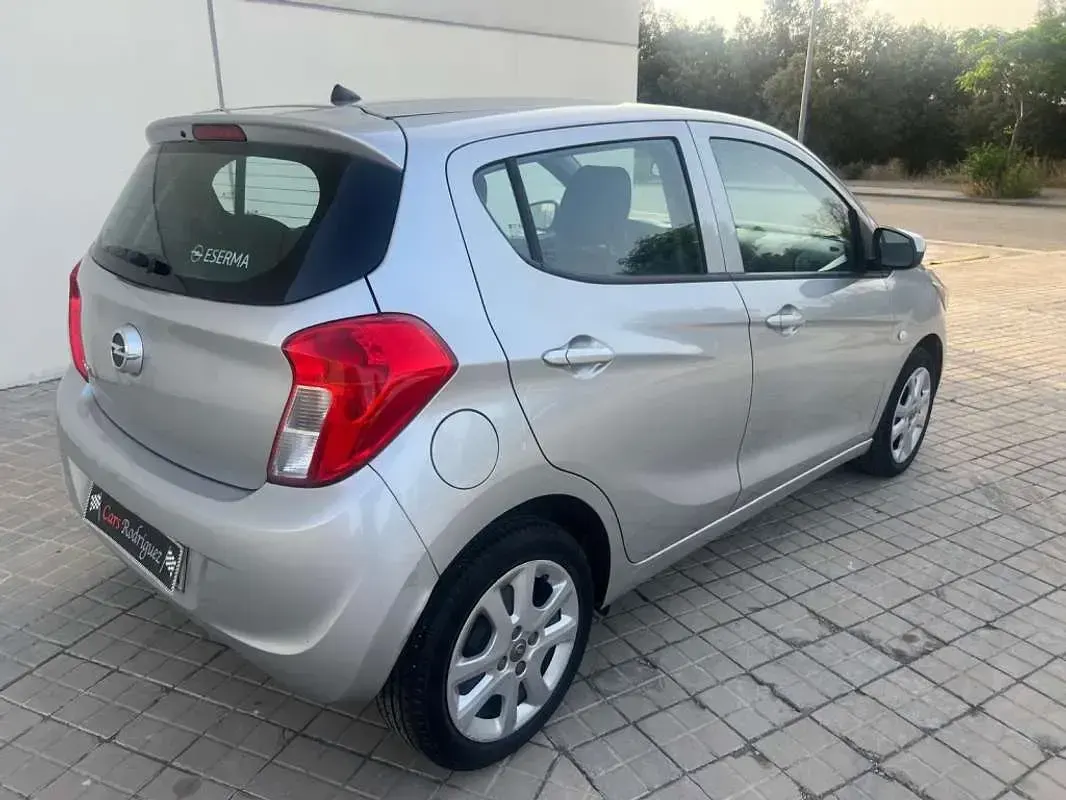 Usado Opel Karl Selective 75 CV (55 kW) 2016 Plateado Utilitario