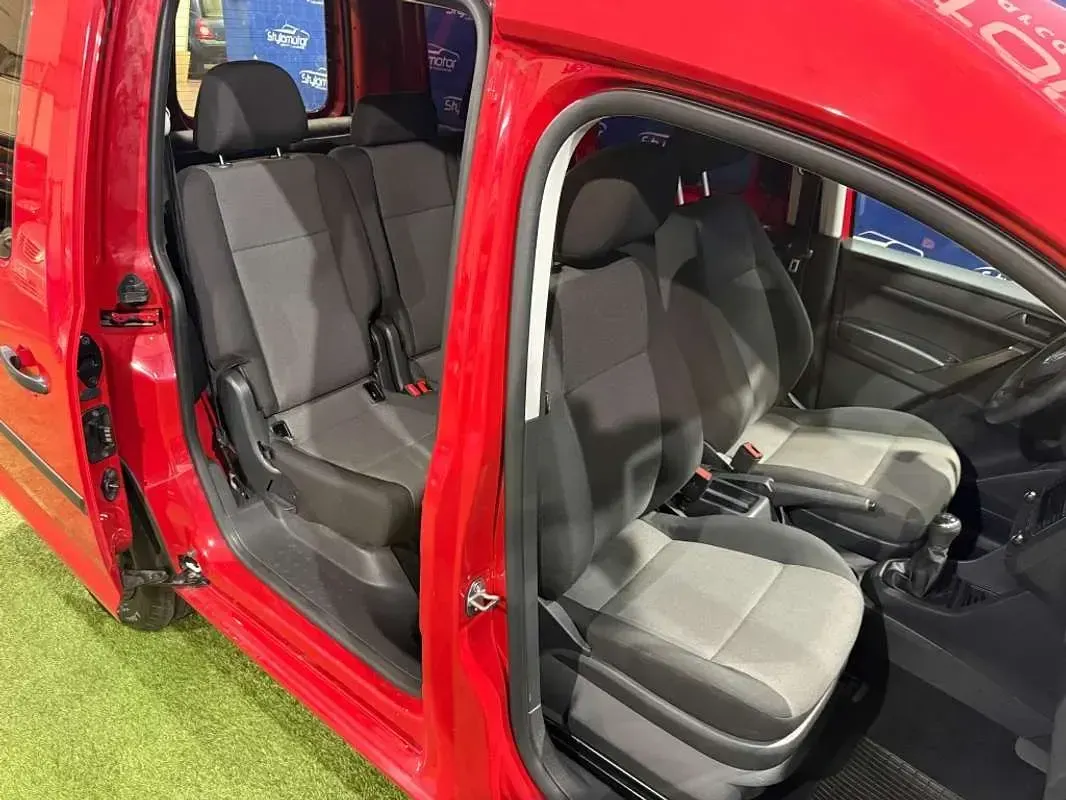 Usado VW Caddy Maxi 150 CV (110 kW) 2016 Rojo Monovolumen