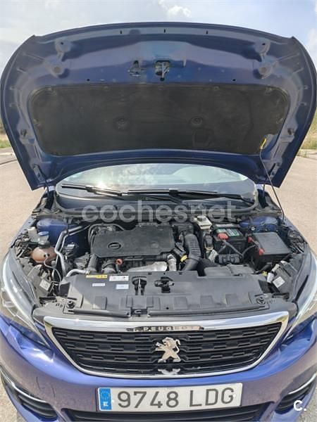 Usado Peugeot 308 SW Style 130 CV (95 kW) 2019 Azul Familiar