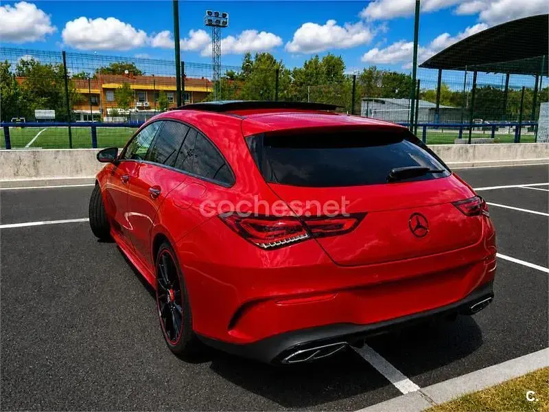 Usado Mercedes CLA200 Shooting Brake 163 CV (119 kW) 2021 Gris / plata Familiar