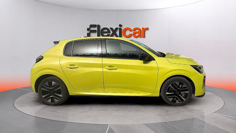 Usado Peugeot 208 Allure 110 CV (80 kW) 2025 Amarillo Utilitario