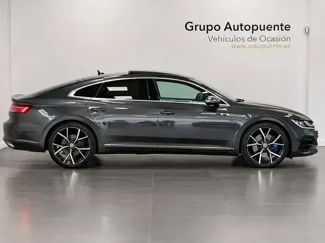 Usado VW Arteon R 320 CV (235 kW) 2022 Gris Berlina