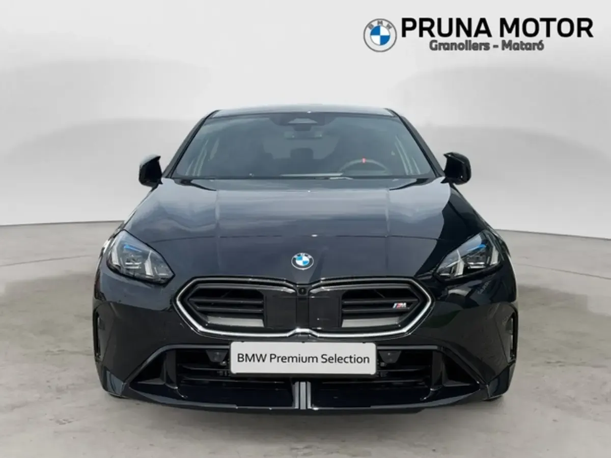 Nuevo BMW M135 Comfort Edition 300 CV (220 kW) 2026 Negro Utilitario