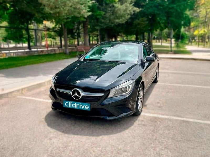 Usado Mercedes CLA220 190 CV (139 kW) 2014 Negro Berlina