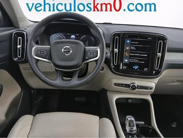 Usado Volvo XC40 Inscription 211 CV (155 kW) 2021 Azul SUV