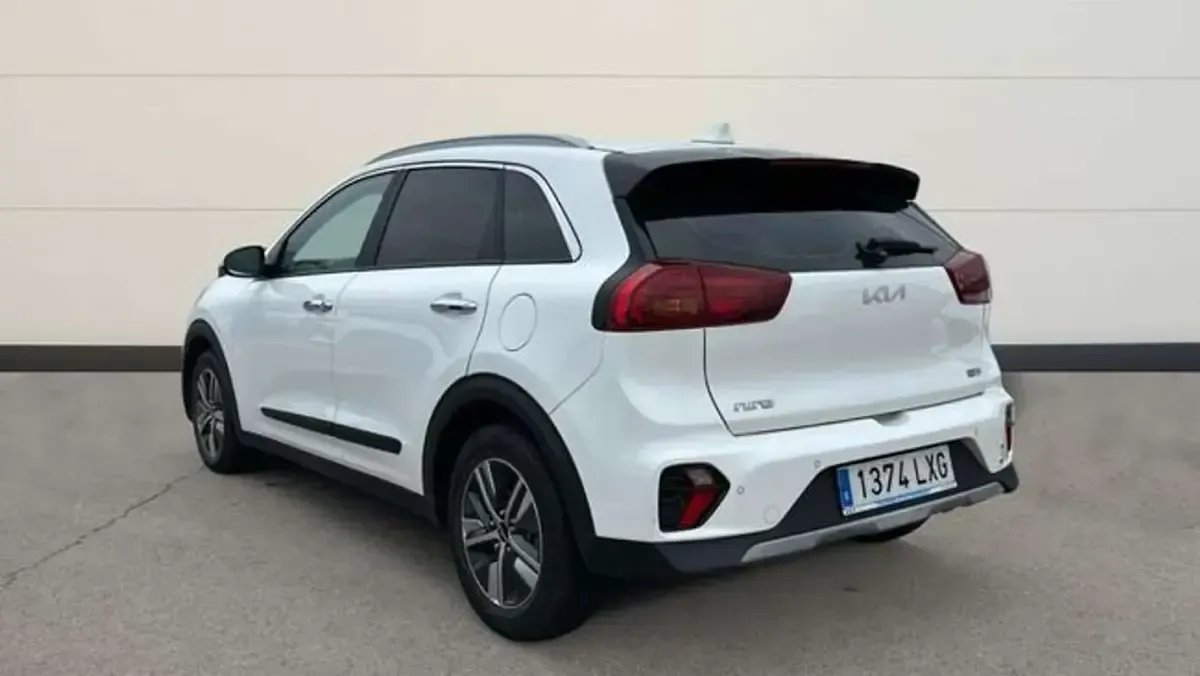 Usado Kia Niro 141 CV (103 kW) 2022 Blanco SUV