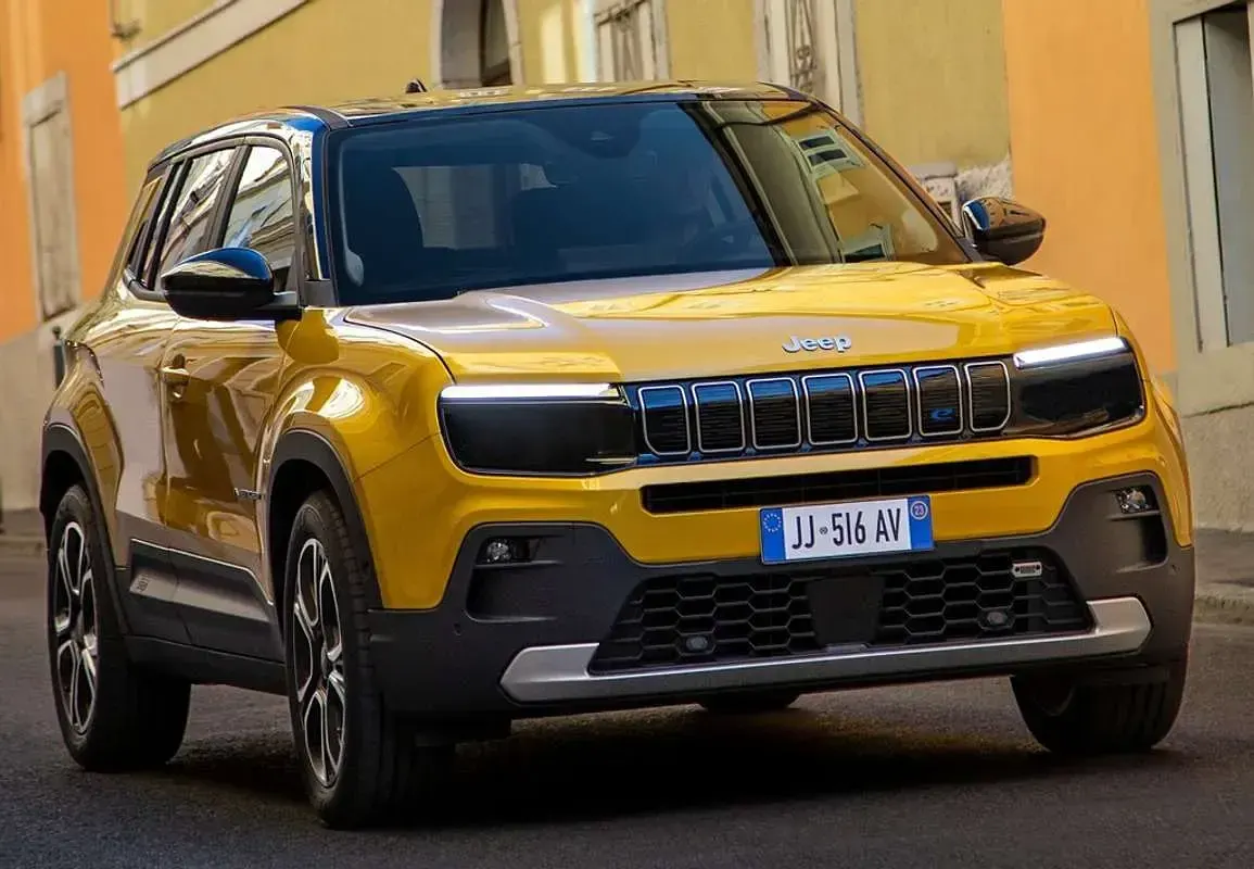 Nuevo Jeep Avenger Longitude 101 CV (74 kW) 2026 Blanco SUV