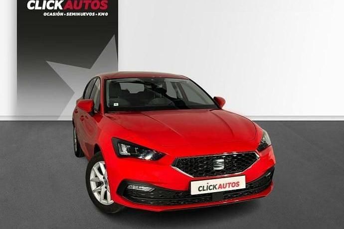 Usado Seat Leon Style 130 CV (95 kW) 2024 Plata