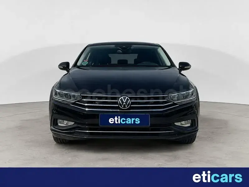 Usado VW Passat Executive 150 CV (110 kW) 2021 Negro Berlina