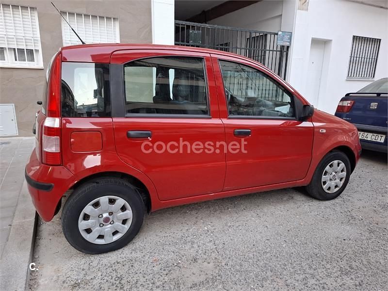 Rojo Usado 2010 Fiat Panda Active Utilitario | 3795 € (Precio justo) - Imagen 1/4