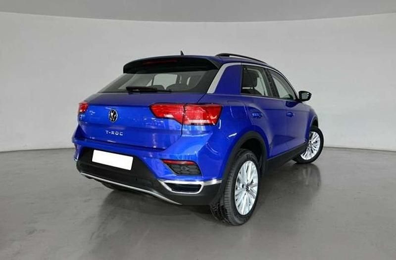 Usado VW T-Roc 111 CV (81 kW) 2022 Azul SUV
