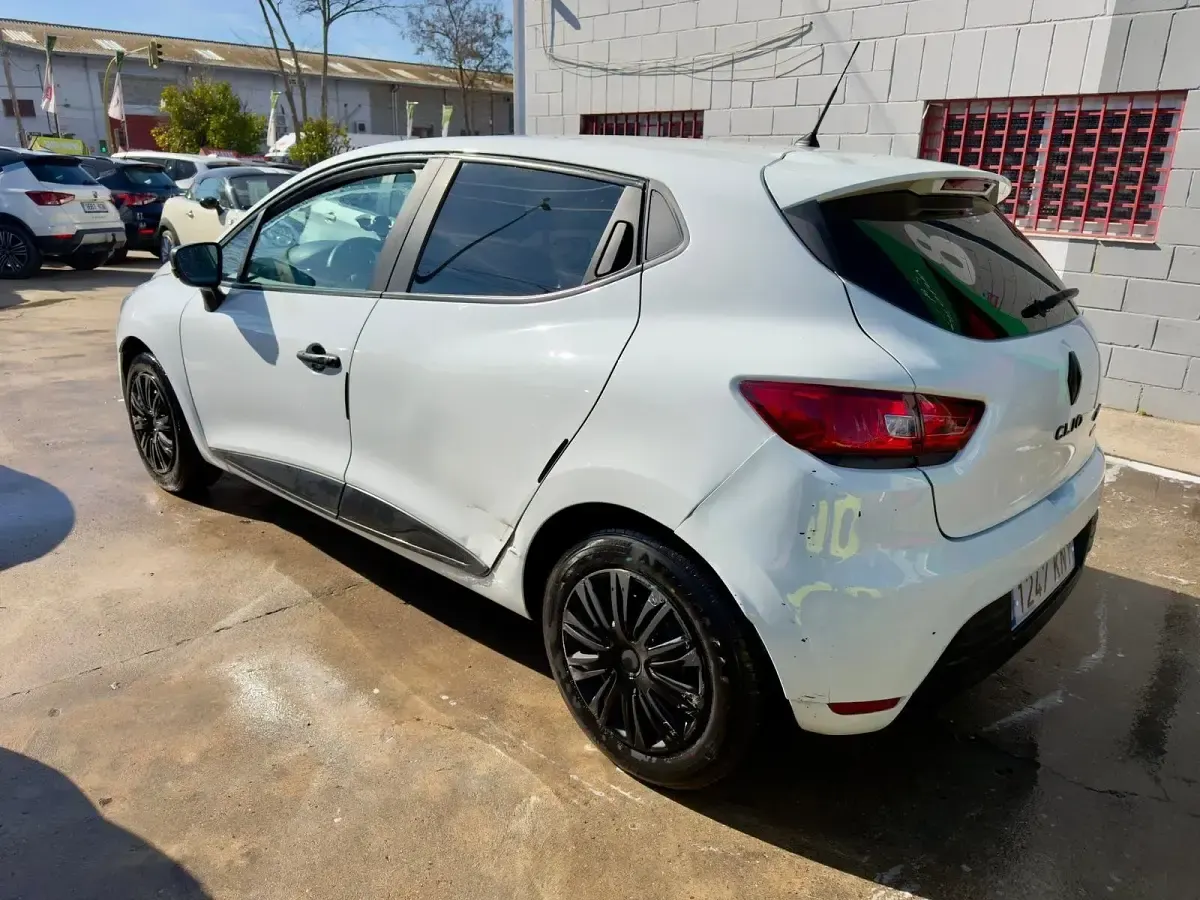 Usado Renault Clio 75 CV (55 kW) 2018 Blanco