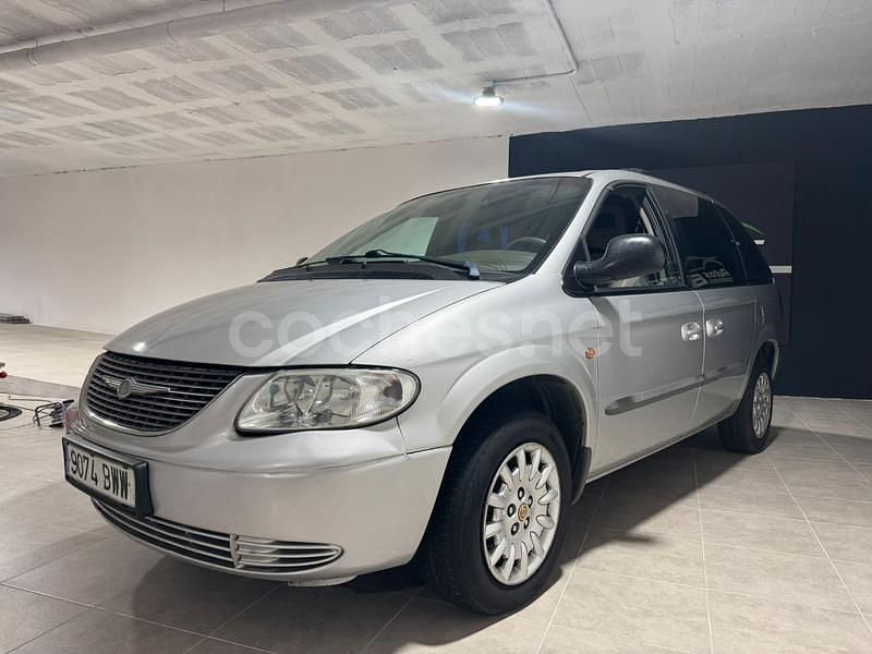 Usado Chrysler Grand Voyager 150 CV (110 kW) 2002 Gris / plata Monovolumen