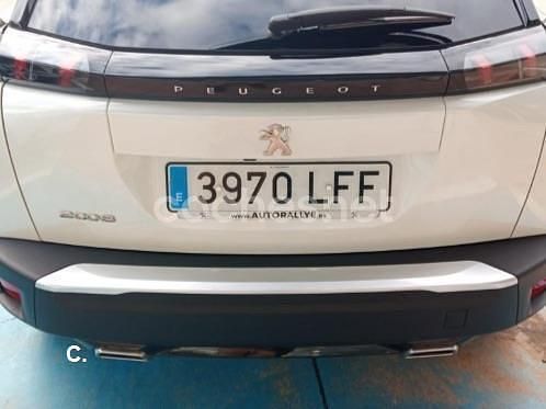 Usado Peugeot 2008 Allure 130 CV (95 kW) 2020 Blanco SUV