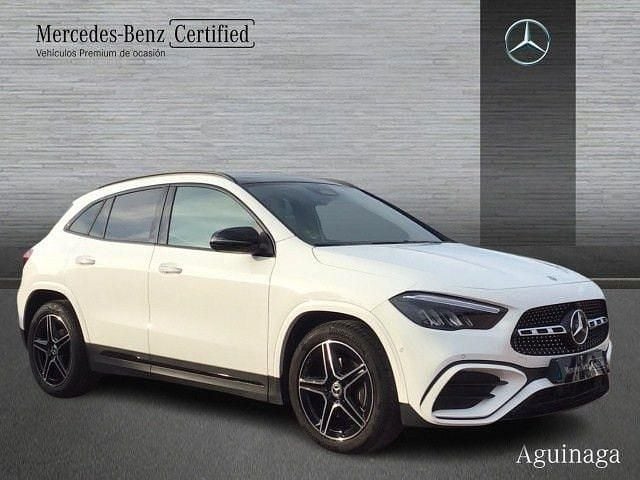 Usado Mercedes GLA200 AMG line 150 CV (110 kW) 2025 Blanco polar SUV
