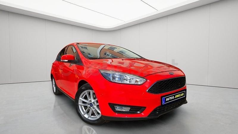 Usado Ford Focus Titanium 120 CV (88 kW) 2018 Rojo Berlina