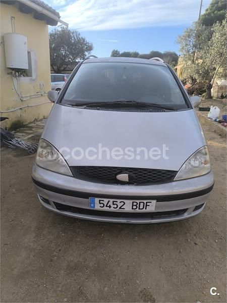 Usado Ford Galaxy Trend 115 CV (84 kW) 2000 Gris / plata Monovolumen