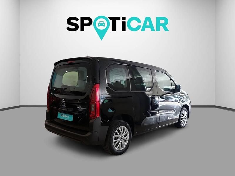 Usado Citroën Berlingo Feel 110 CV (80 kW) 2021 Negro Monovolumen