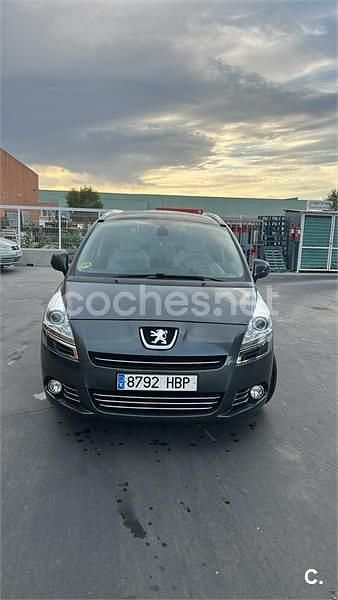 Negro Usado 2011 Peugeot 5008 Sport Monovolumen | 9300 € (Un poco caro) - Imagen 1/4