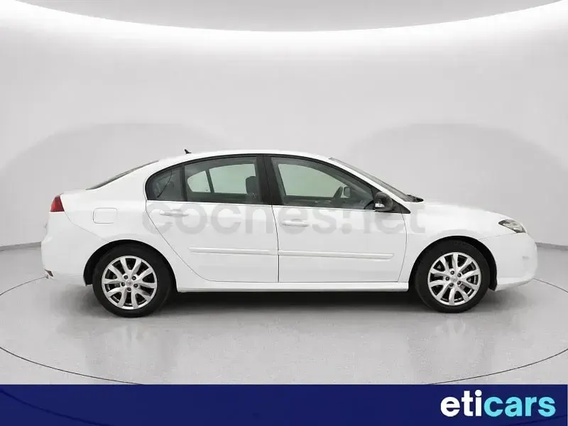 Usado Renault Laguna III Privilege 130 CV (95 kW) 2010 Blanco Berlina