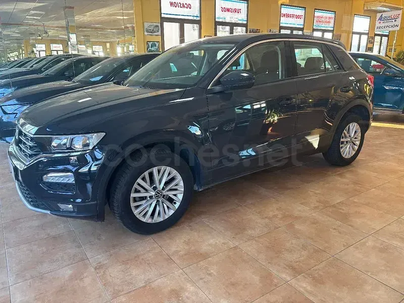 Usado VW T-Roc Advance 115 CV (84 kW) 2022 Gris / plata SUV