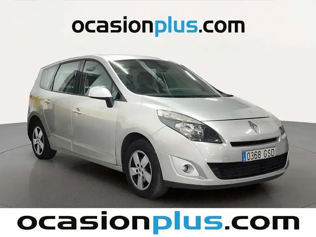 Usado Renault Grand Scénic II Dynamique 106 CV (77 kW) 2009 Gris Monovolumen