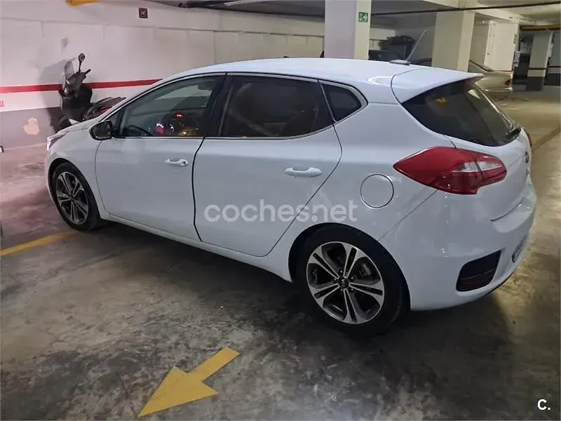 Usado Kia Ceed GT 136 CV (100 kW) 2016 Blanco Berlina