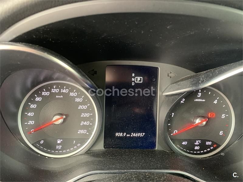Usado Mercedes C220 170 CV (125 kW) 2019 Blanco Familiar