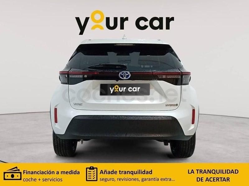 Usado Toyota Yaris Cross Active 116 CV (85 kW) 2024 Blanco SUV