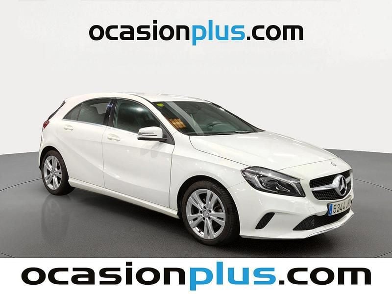Usado Mercedes A200 Style 136 CV (100 kW) 2016 Blanco Utilitario