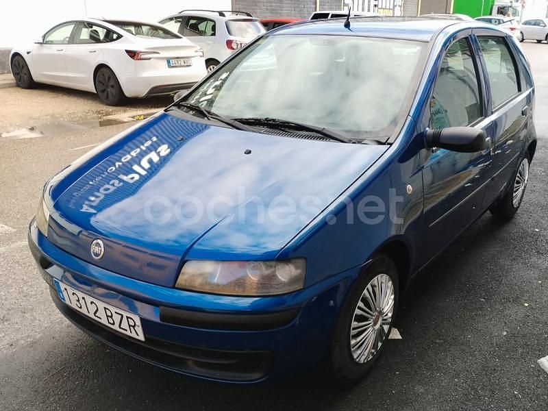 Azul Usado 2002 Fiat Punto Active Berlina | 2550 € (Precio justo) - Imagen 1/4