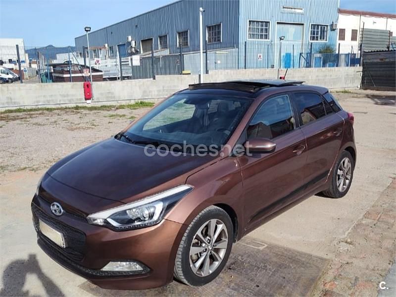 Marrón Usado 2016 Hyundai i20 GO! Berlina | 8500 € (Precio justo) - Imagen 1/4