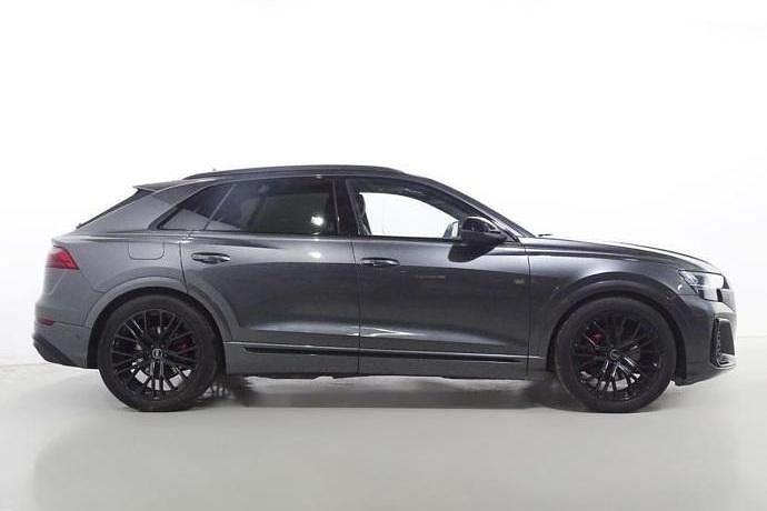 Usado Audi Q8 Sport 286 CV (210 kW) 2024 Gris SUV