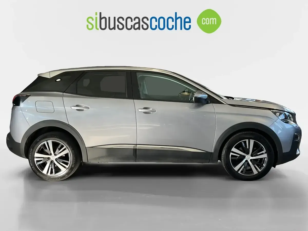 Usado Peugeot 3008 Allure 130 CV (95 kW) 2020 Gris/plata SUV