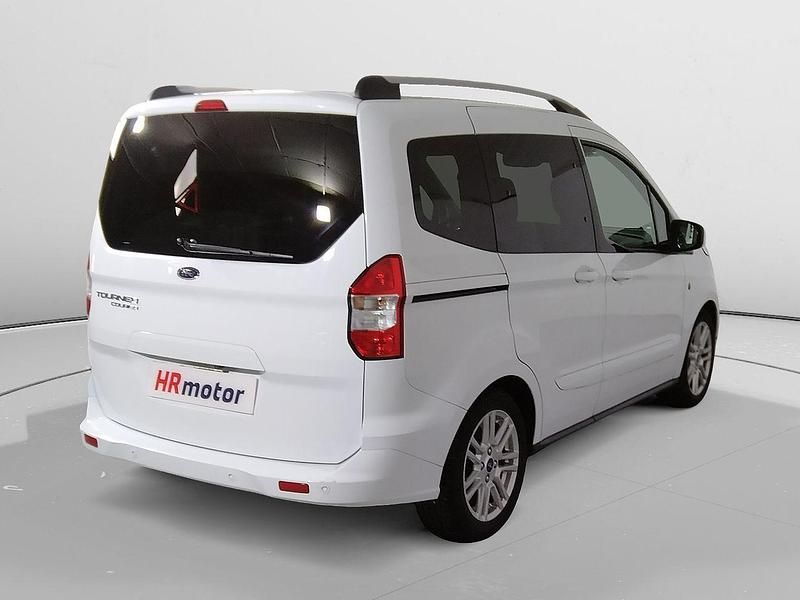 Usado Ford Tourneo Courier Titanium 100 CV (73 kW) 2019 Blanco Monovolumen