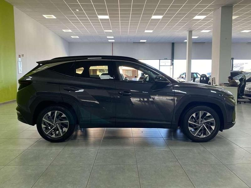 Usado Hyundai Tucson 136 CV (100 kW) 2021 Gris SUV