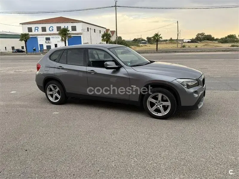 Usado BMW X1 143 CV (105 kW) 2010 Gris / plata SUV